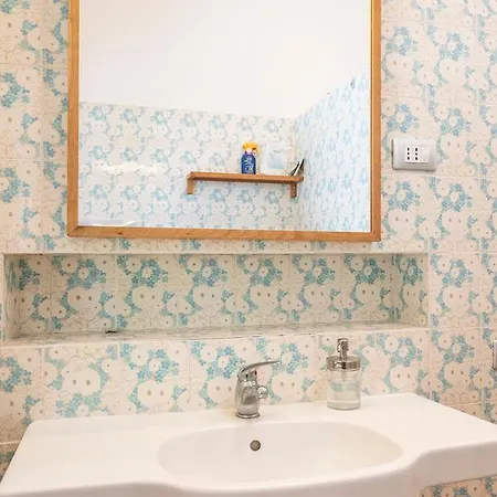 N269 - Numana, Singola Quadrilocale Con Giardino *
